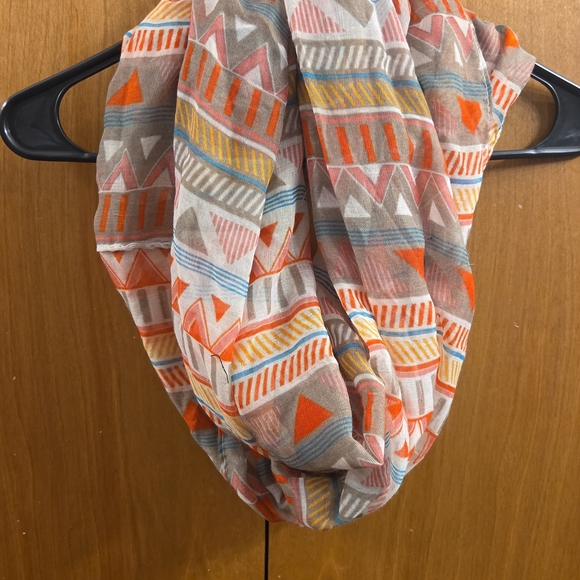 Colorful Geometric Patterned Scarf - Picture 3 of 3
